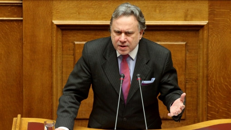 Мини реконструкција во грчката Влада: Катругалос нов шеф на дипломатијата