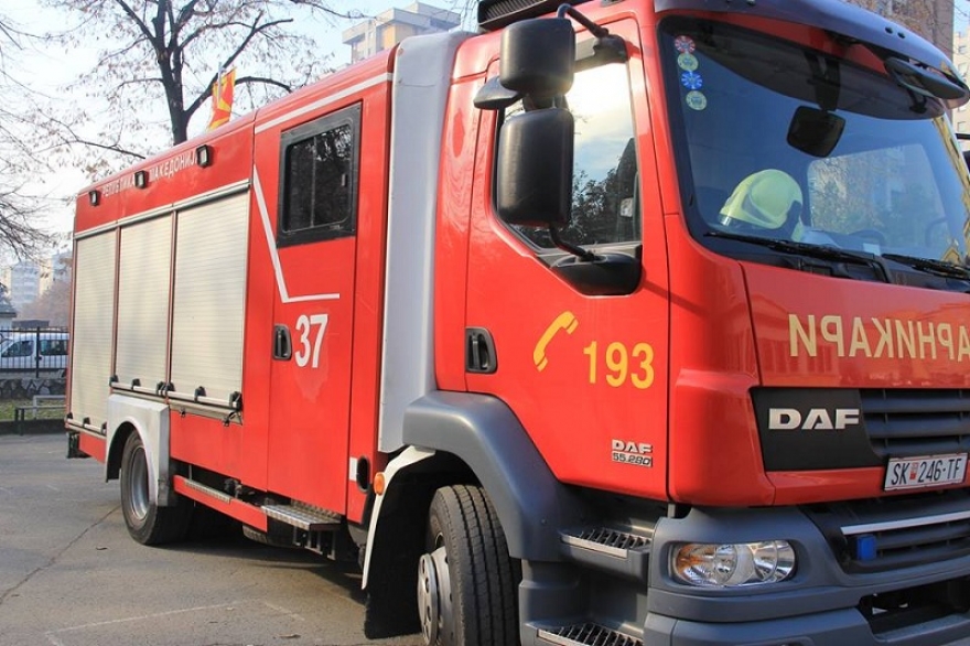 Пожар во зграда во Скопје- опожарени четири електрични броила