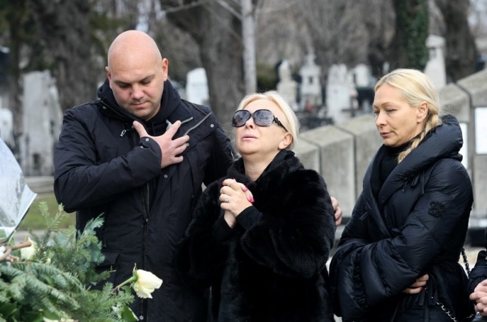 Семејството на Шабан два дена по погребот се огласи во јавноста: Никој не очекуваше вакво нешто од неговата сопруга и деца! (ФОТО)