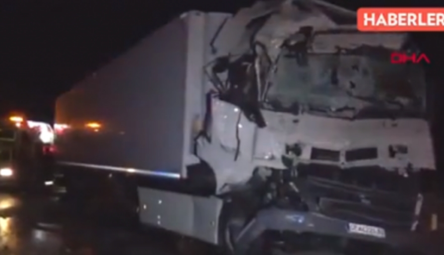 Македонец повреден во сообраќајка во Турција, камионот смачкан (ФОТО)