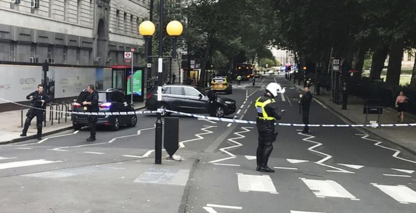 Пукање во Лондон: Возило удри во автомобилот на украинскиот амбасадор
