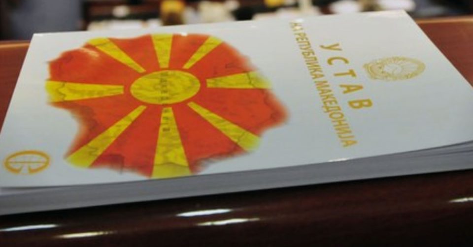 Спасеновски: Од правен аспект, можни се уставни измени со одложено дејствие, Македонија ова веќе еднаш го има направено
