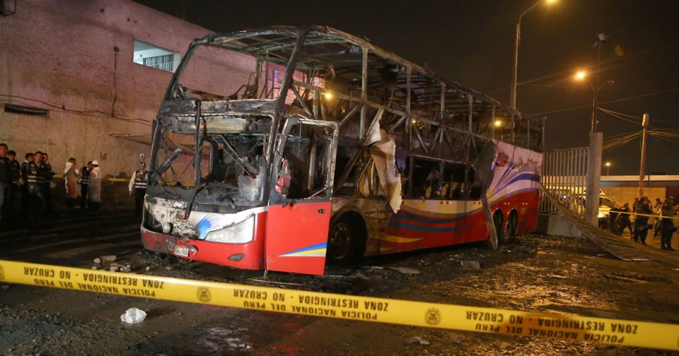Пожар во автобус, 20 загинати