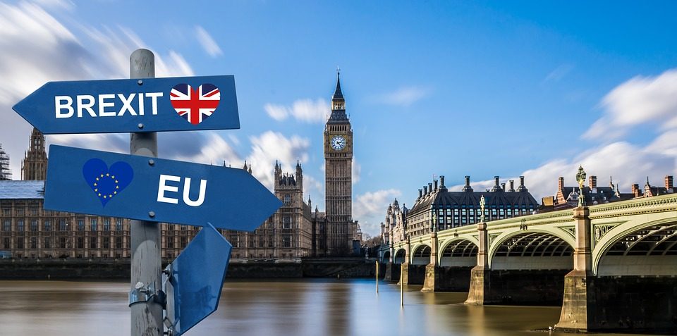 Брегзит: Влез на Европејците во Обединетото кралство со задолжителен пасош