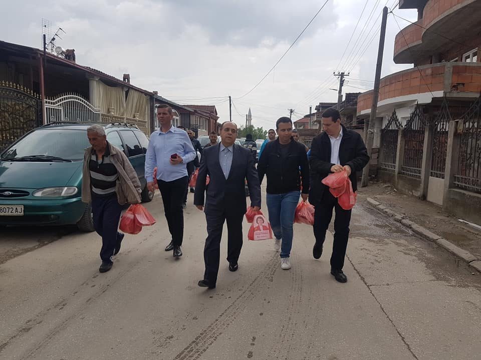 Ѓорчев со претставници на Демократските сили на Ромите во посета на Шуто Оризари (ФОТО)