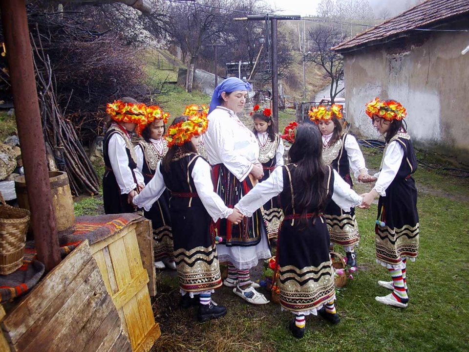 Во Дебар нема кој да ја продолжи традицијата на „лазарки“