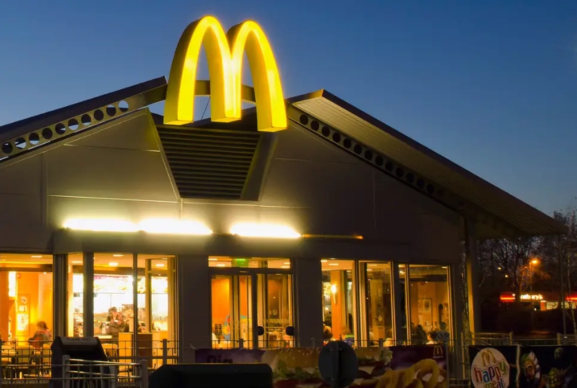 Првоаприлската шега на „Мекдоналдс“ ги разлути купувачите (ВИДЕО)