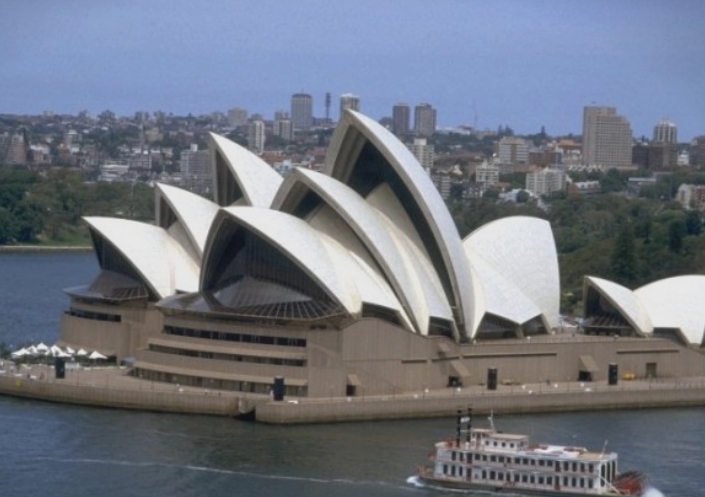 Евакуирана познатата опера во Сиднеј