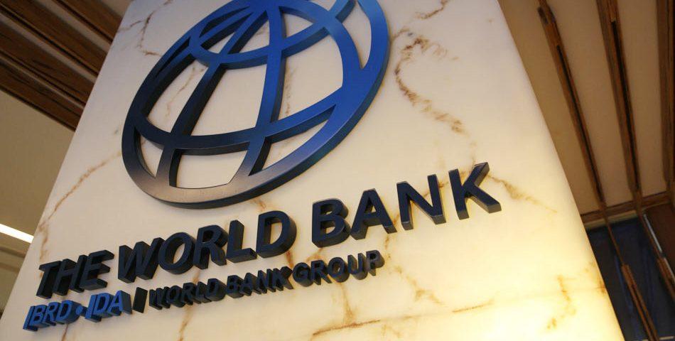 Светската банка ќе го прекине финансирањето на Либан поради вакцинирање преку ред