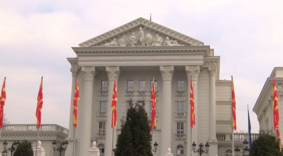 Владата прогласи кризна состојба на дел од територијата на Македонија