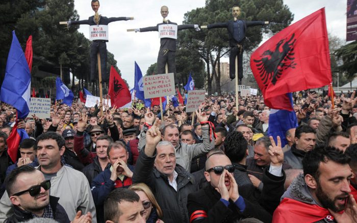 Албанската опозиција ќе ги радикализира протестите