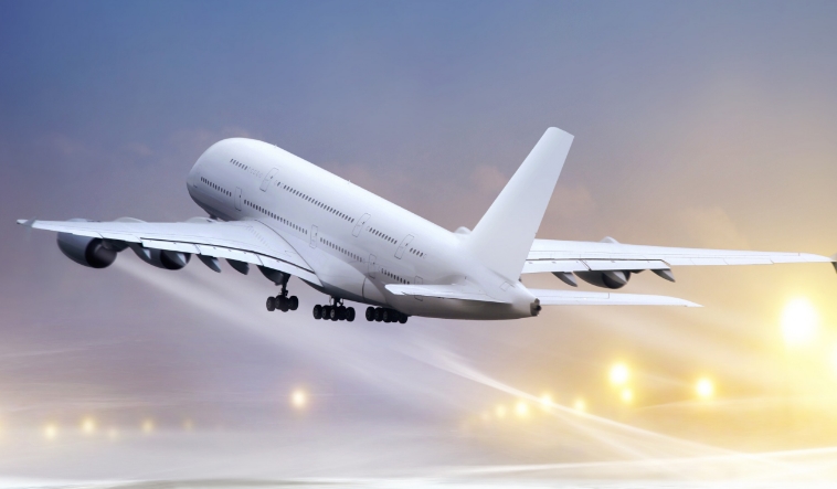 Знаете ли зошто сите патнички авиони се во бела боја?