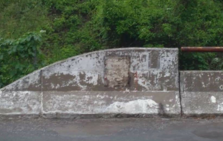 (ФОТО) Уништена спомен плочата за загинатите кај Карпалак