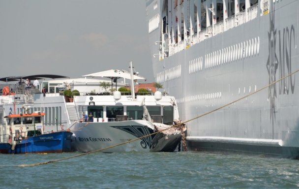 Детали за бродската несреќа во Венеција
