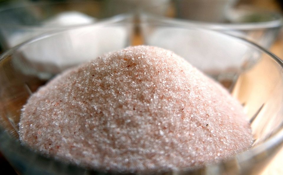 Што е поопасно за здравјето – сол или шеќер?