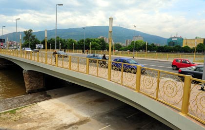 Нов привремен сообраќаен режим на мостот „Гоце Делчев“