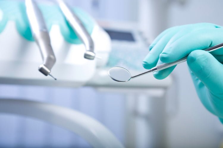 Онлајн протест „Стоматологијата на респиратор“- се бара субвенционирање на сите приватни стоматолошки установи
