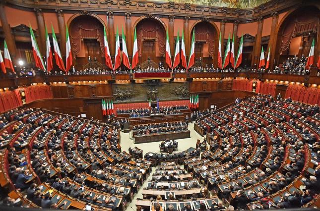 Седница на италијанскиот Сенат за недоверба на Владата