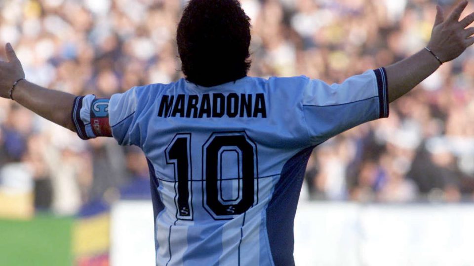 Синот на Марадона со ПОТРЕСНА ПОРАКА: Би можел да се симнеш барем на минута, да ме прегрнеш…