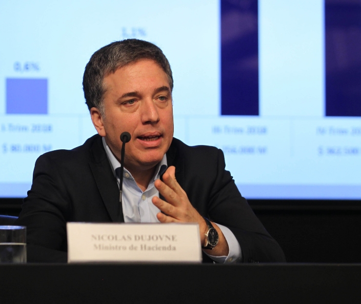Аргентинскиот министер за финансии поднесе оставка