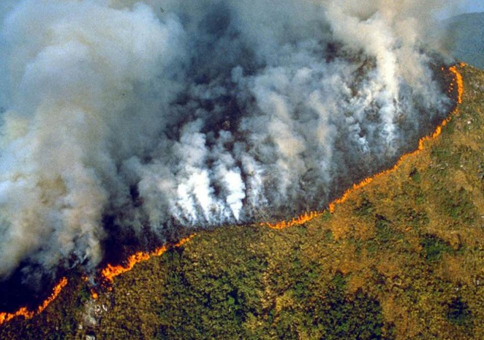 Пожарите во Амазонија најверојатно забрзуваат топење на глечерите на Андите