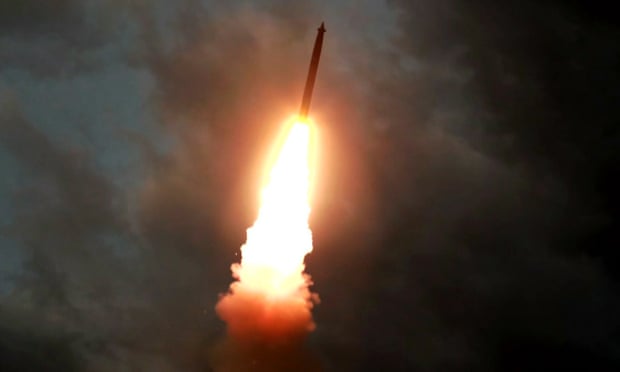 Северна Кореја повторно истрелала неидентификувани проектили во морето