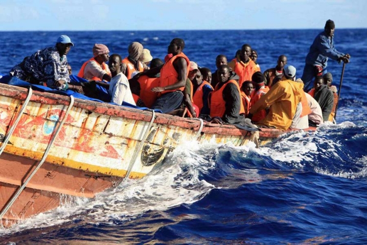 Околу 20 мигранти од Африка се удавија вои Средоземно Море, се трага по исчезнатите