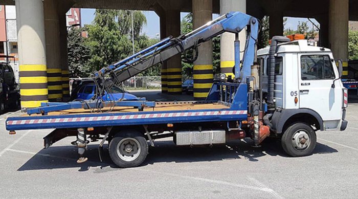 Во Скопје отстранети 120 непрописно паркирани возила