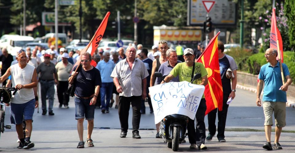 Вработените од „Охис“ на протест: Бараме само исплата за сработеното