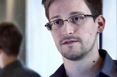 Сноуден предупредува: Преку мобилните ве следат на секој чекор, но сепак постои решение тоа да се спречи