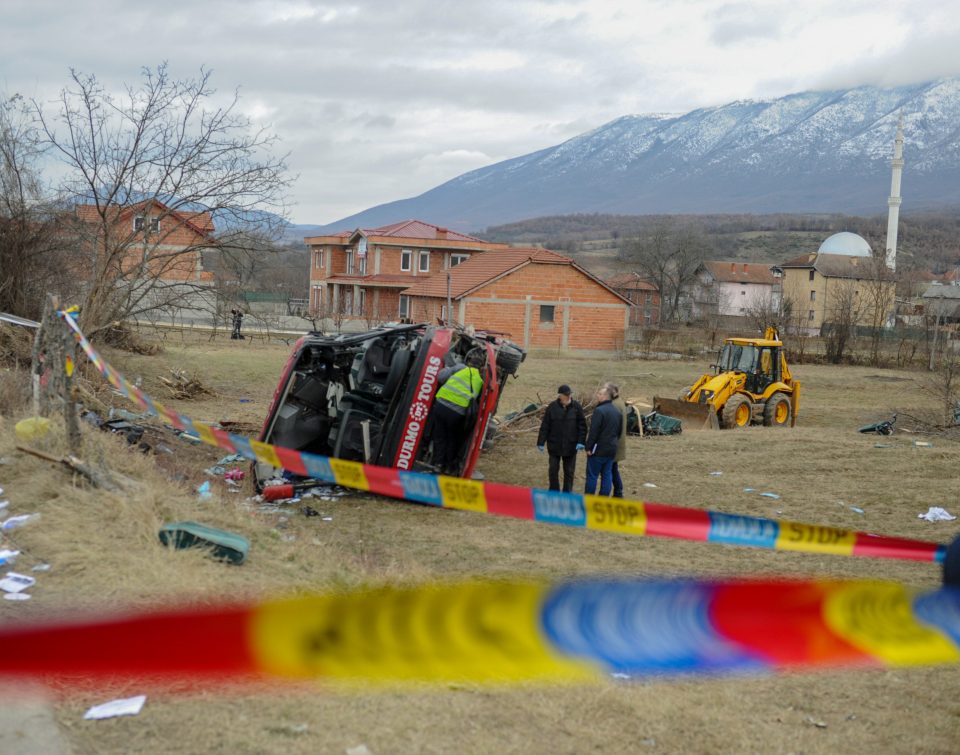 Автобусот на „Дурмо турс“ удрил со 10 пати поголема јачина од онаа што би ја поднела оградата