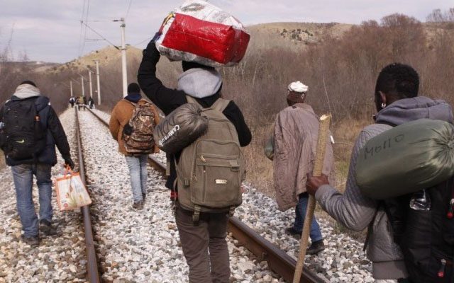 Мигранти од Сирија и Палестина приведени во Македонија