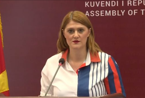 Стаменковска: Апелираме до колегите од СДСМ да не си игра со судбините на наставниците и да престанат да ја понижуваат оваа професија