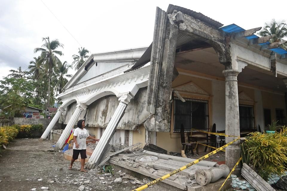 Најмалку четворица загинати во земјотресот на Филипини