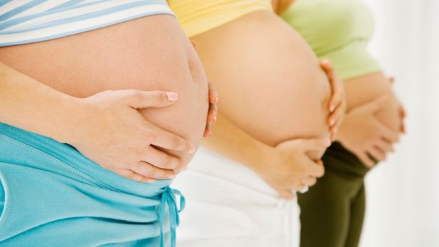 НЕОБИЧНО, НО ПРЕКРАСНО: Три сестри истовремено се породија- на свет дојдоа 4 бебиња