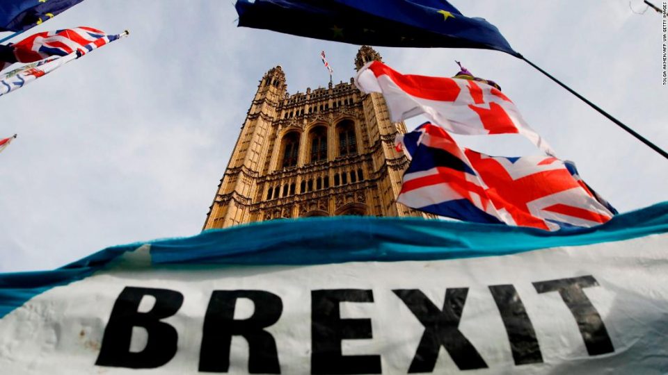 Јункер: Лондон ја напушта ЕУ до 31 јануари