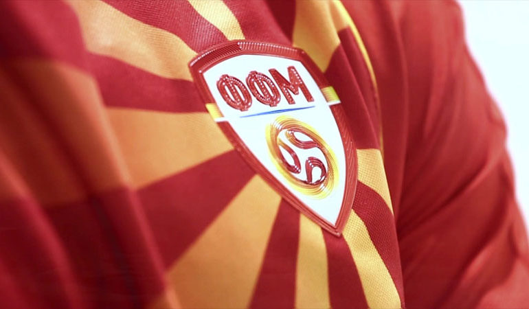 ФИФА\УЕФА ни ја прекрсти ФФМ: Фудбалска федерација на Северна Македонија потпишана од Грк (ФОТО)