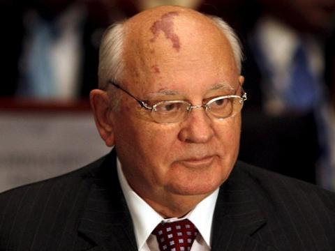 Горбачов: Светот е во колосална опасност од нуклеарен судир