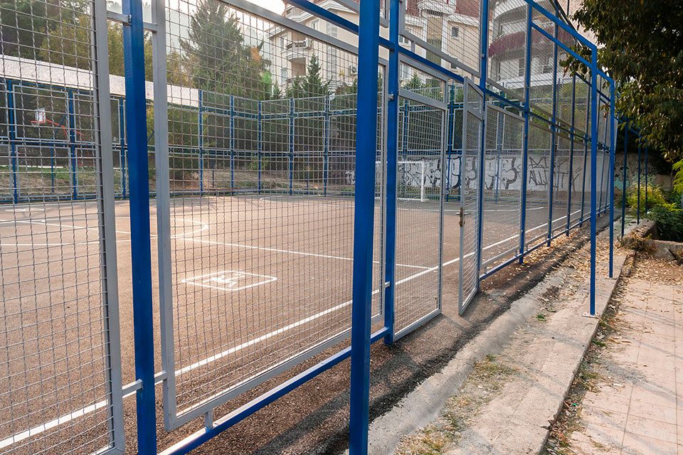 Арсовска: Реконструираме 6 спортски терени во паркот во Сарај