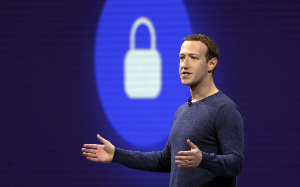 Марк Закерберг ги збуни корисниците на Фејсбук со необичната објава