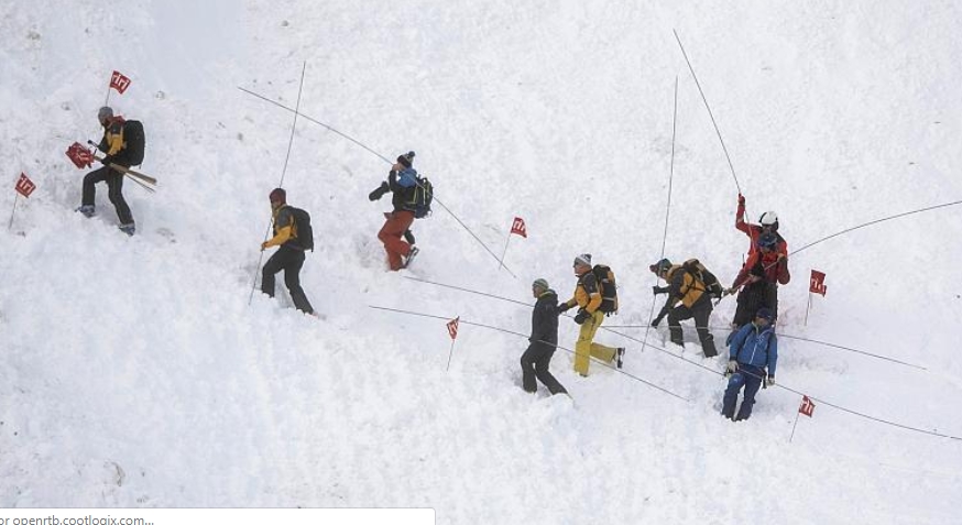 ФОТО: Големи лавини во швајцарските Алпи, не се знае бројот на затрупани скијачи