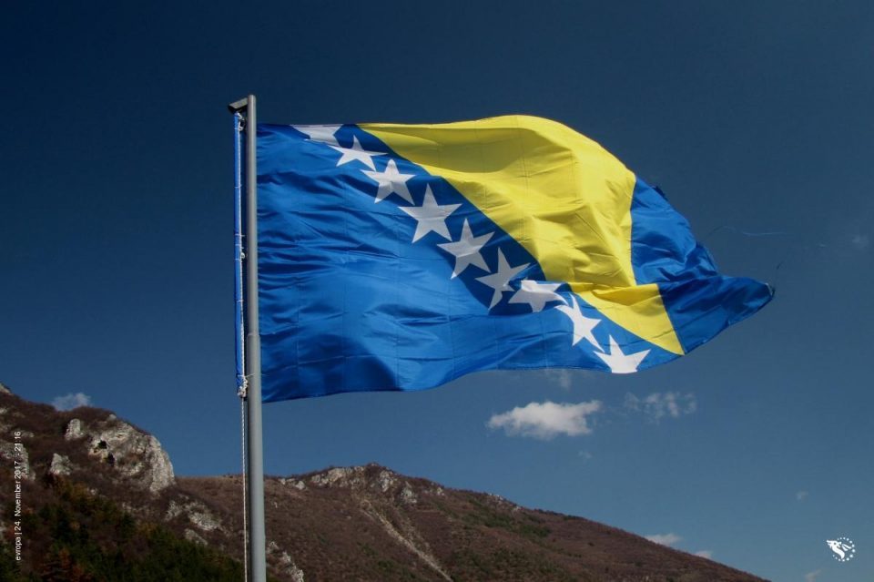 Босанците крстија ѕвезда и планета по Босна и Неретва