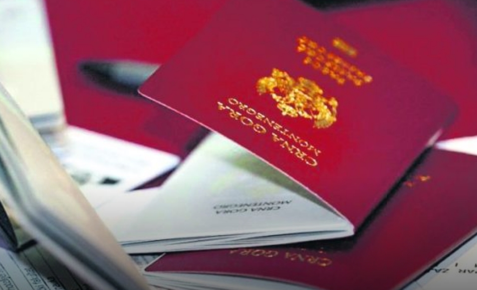 Во Црна Гора 20.000 повеќе пасоши од граѓани