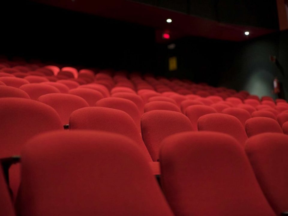 Тепачка во кино сала во Карпош- еве ја причината