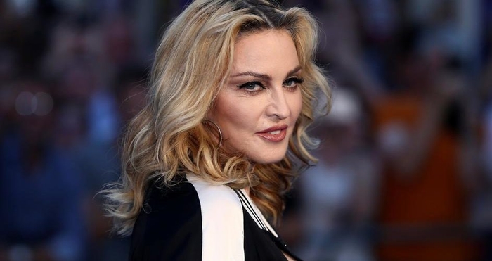 Мадона ќе режира автобиографски филм