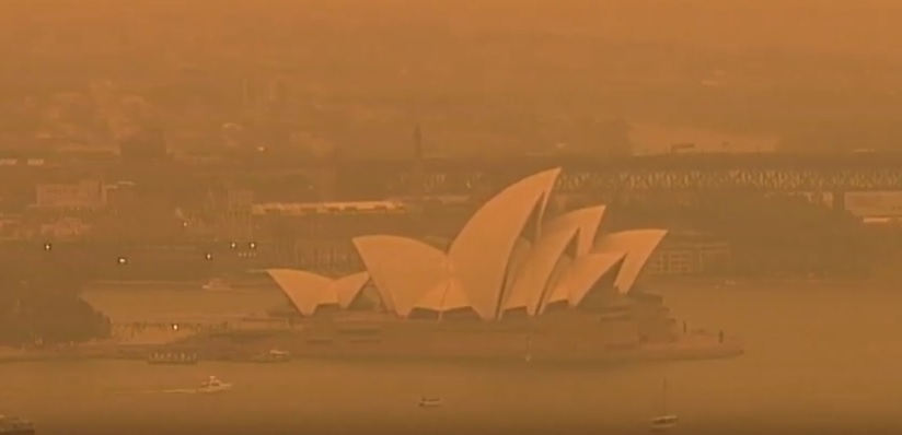 Големите пожари во Австралија не стивнуваат, на Сиднеј му се заканува опасност (ВИДЕО)