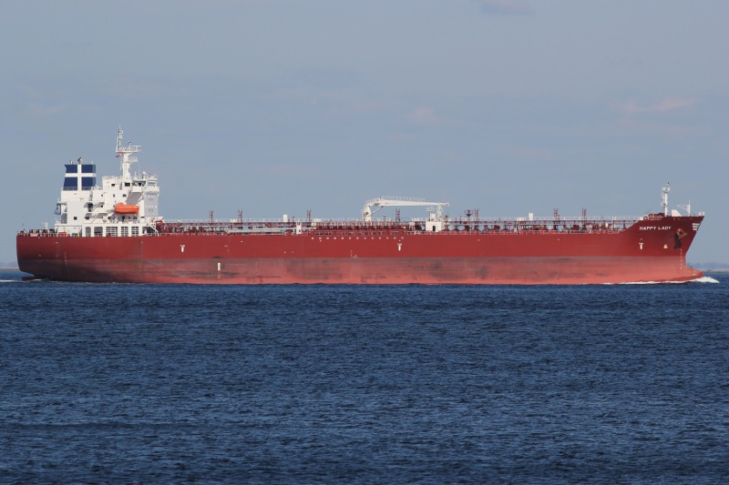 Вооружен напад врз грчки танкер во Камерун – киднапирани осум членови на екипажот