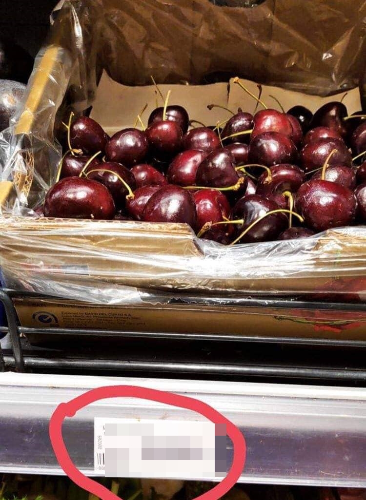 Цената на цреши во македонски маркет стана хит на социјалните мрежи: Мамо, ќе ми купиш ли цреши? (ФОТО)