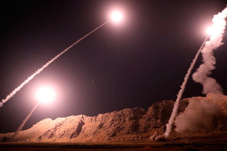 Британско МНР: Иранските ракетни напади се непромислени и опасни