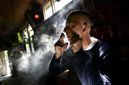 Со СДСМ закони не важат: Петиција – СТОП за пушење во затворен простор!